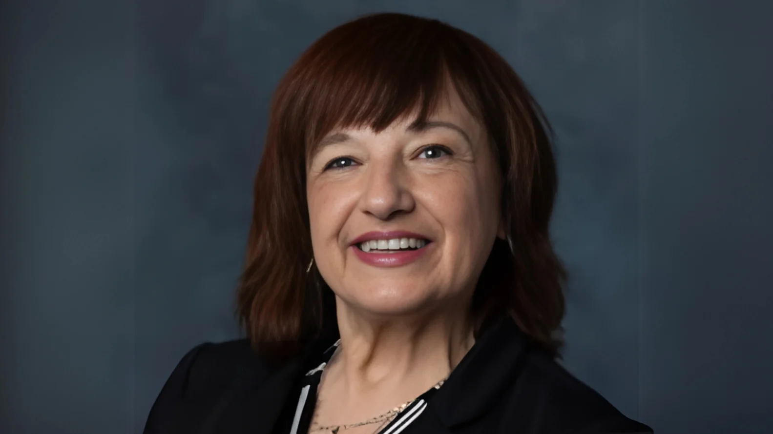 Debby Szeredy Executive Vice-President American Postal Workers Union